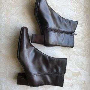 NINE WEST dark brown ankle boots 8M never worn